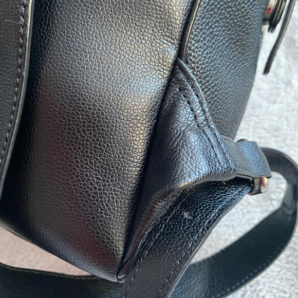 🌸SOLD🌸ANNE KLEIN LEATHER BLACK BACKPACK - Picture 10 of 16